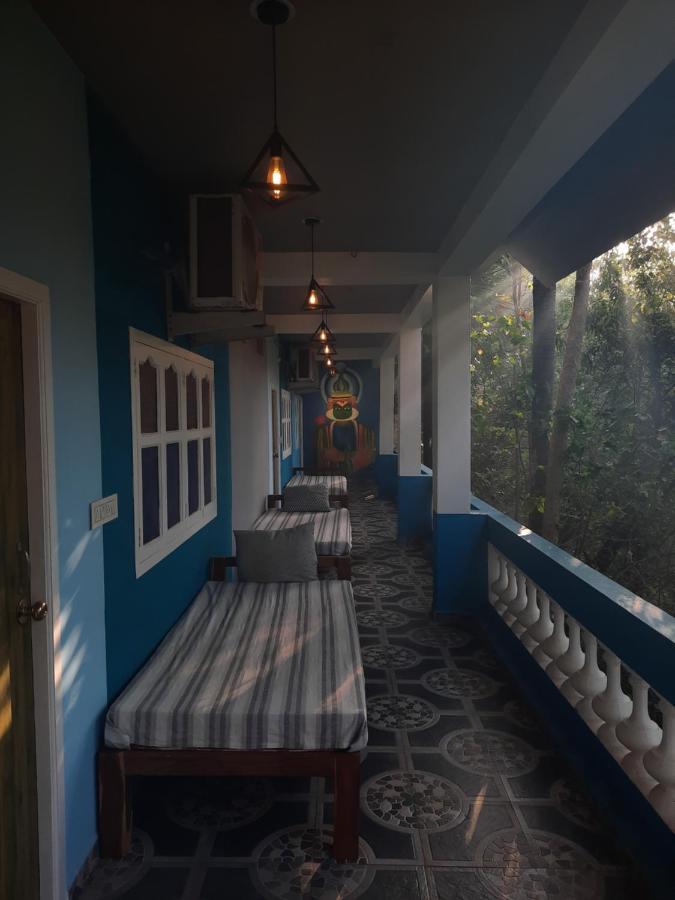 Unearth Hostel 오로빌 외부 사진