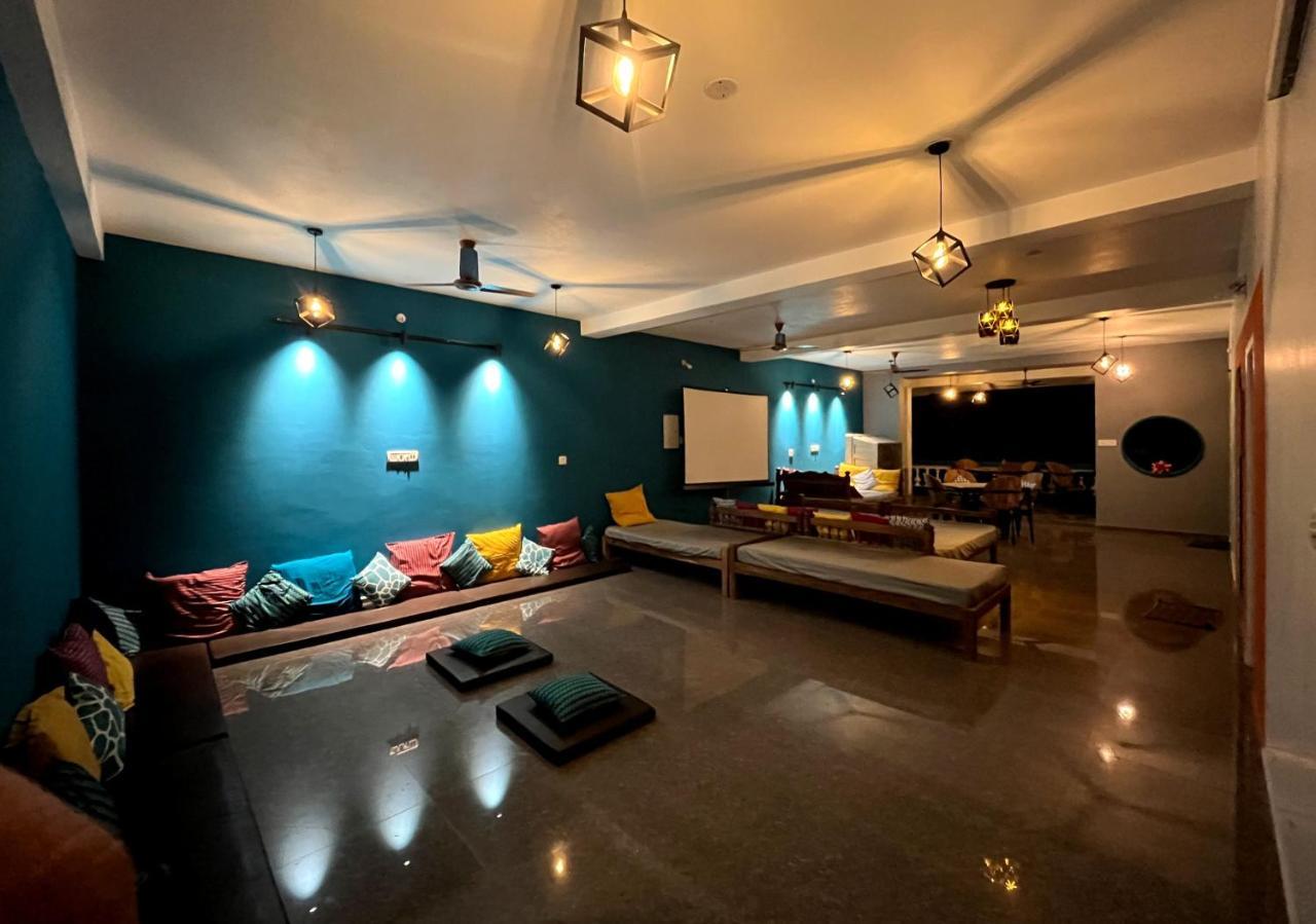 Unearth Hostel 오로빌 외부 사진